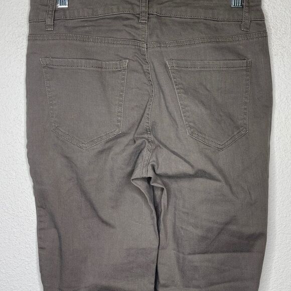 Bandolino Caroline Jeans - Picture 5 of 9